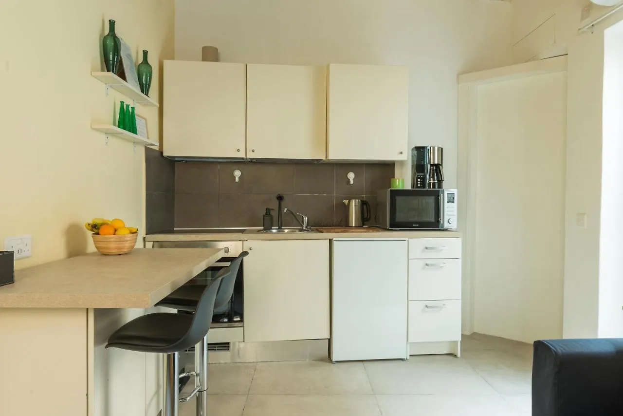 Authentic Gf Apartment With Terrace At The 3 Cities Marina Cospicua