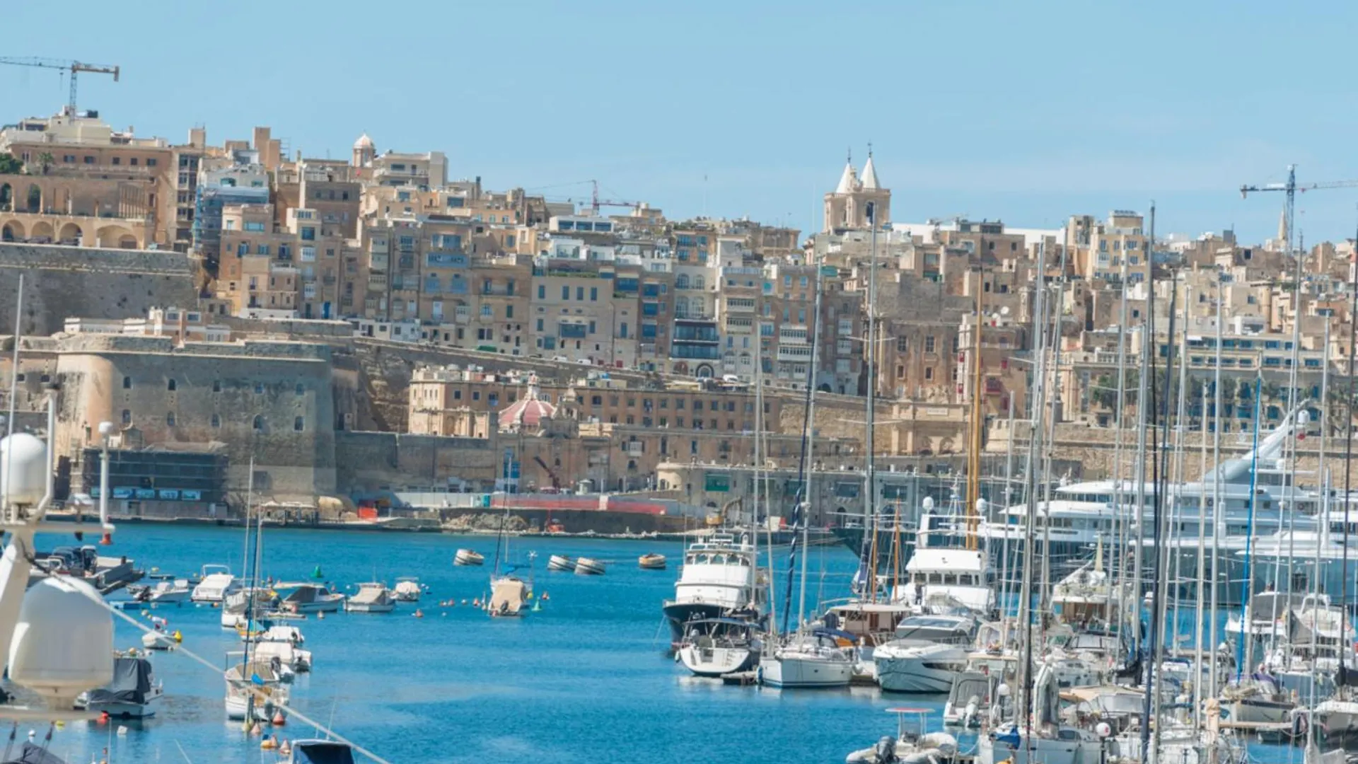 Authentic Gf Apartment With Terrace At The 3 Cities Marina Cospicua